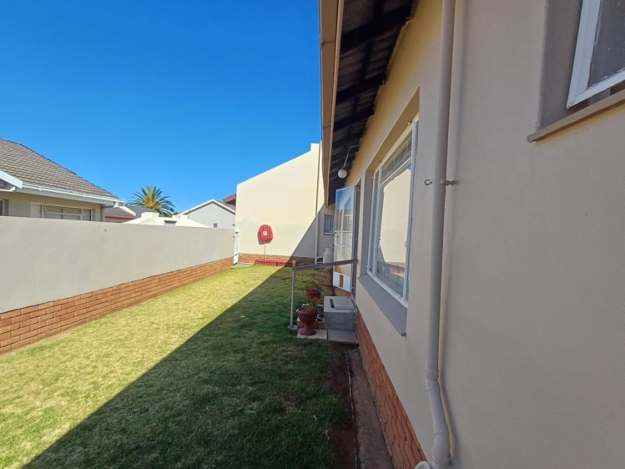 3 Bedroom Property for Sale in Pellissier Free State